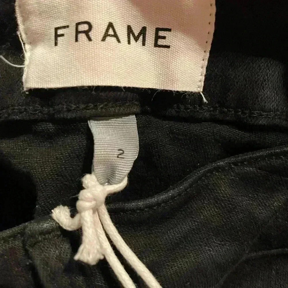 NWT Frame Le one Flare Le High Slit Hem black Larsen jeans sz 2 (fits 29-34) - Picture 7 of 10